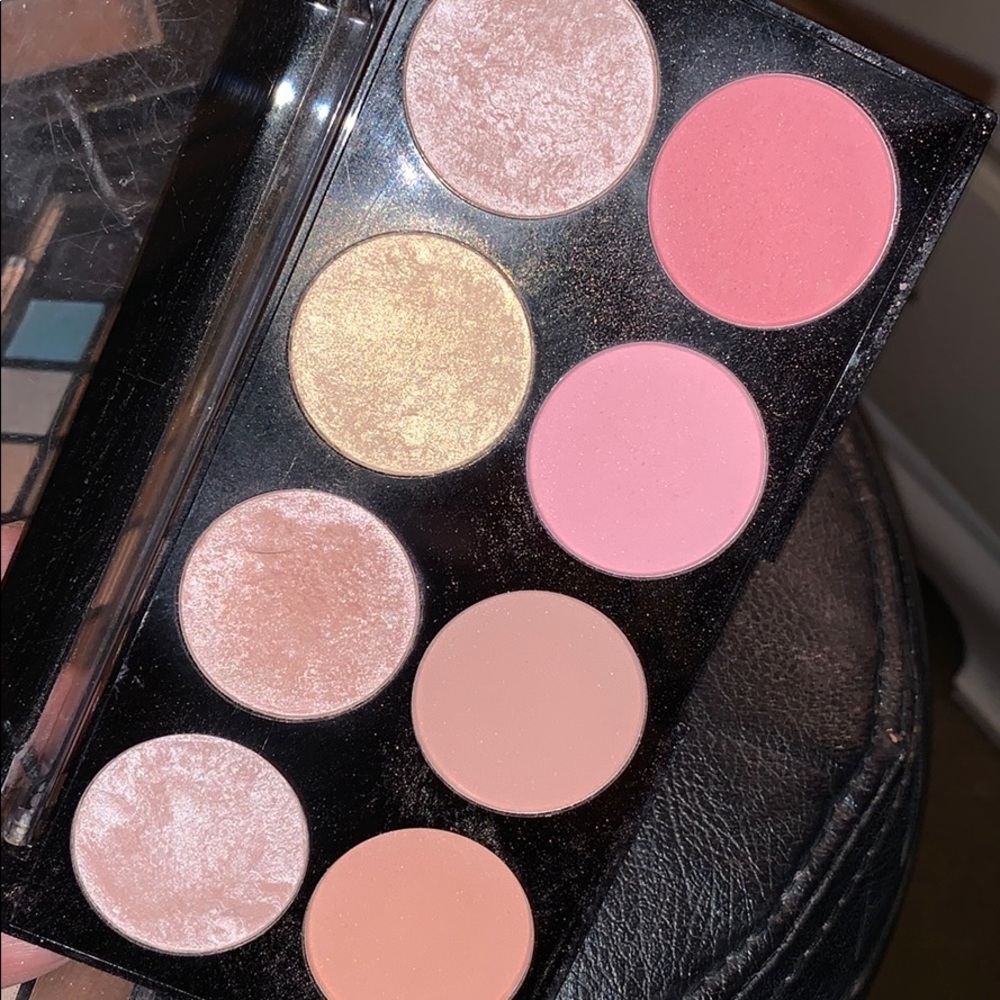 Makeup bundle - Picture 6 of 7